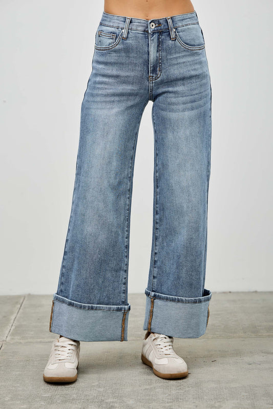 Mid Rise Cuffed Jeans with Stretch