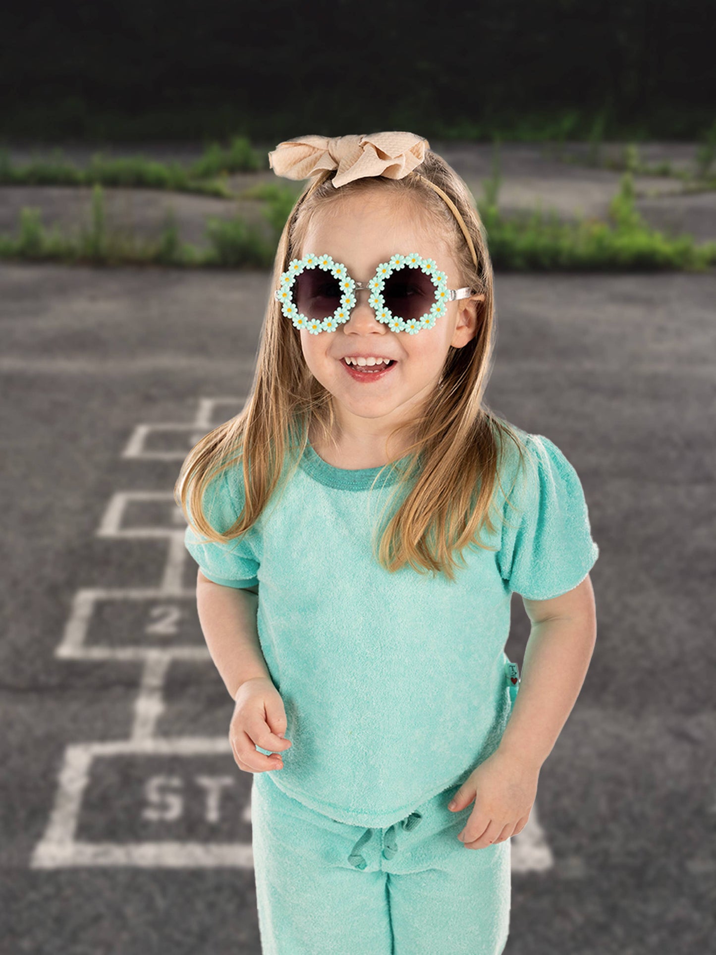 Kids Sunglasses - Mint (Round Daisy Flower)