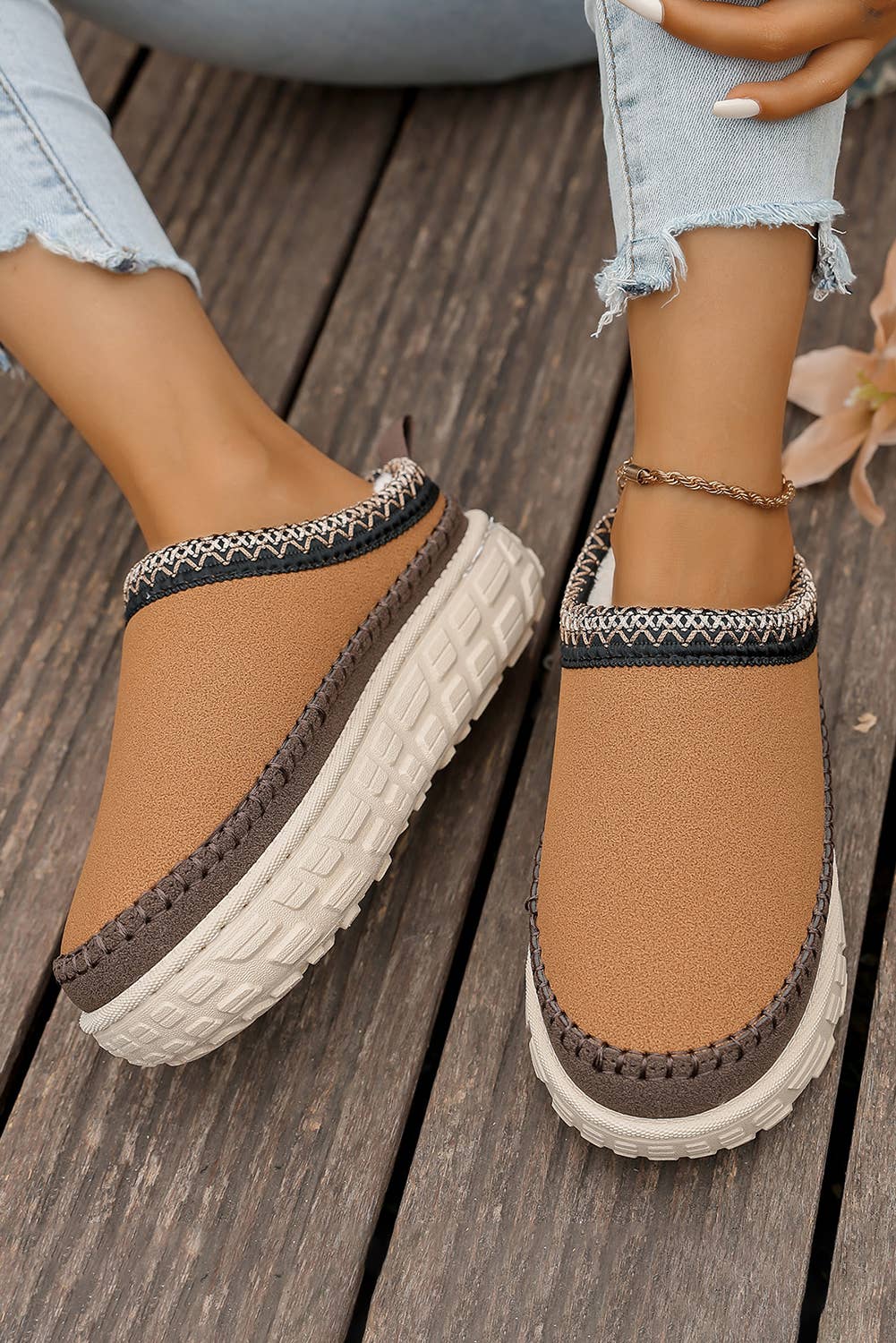 Contrast Stitch Detail Faux Suede Patchwork Plush Slipper