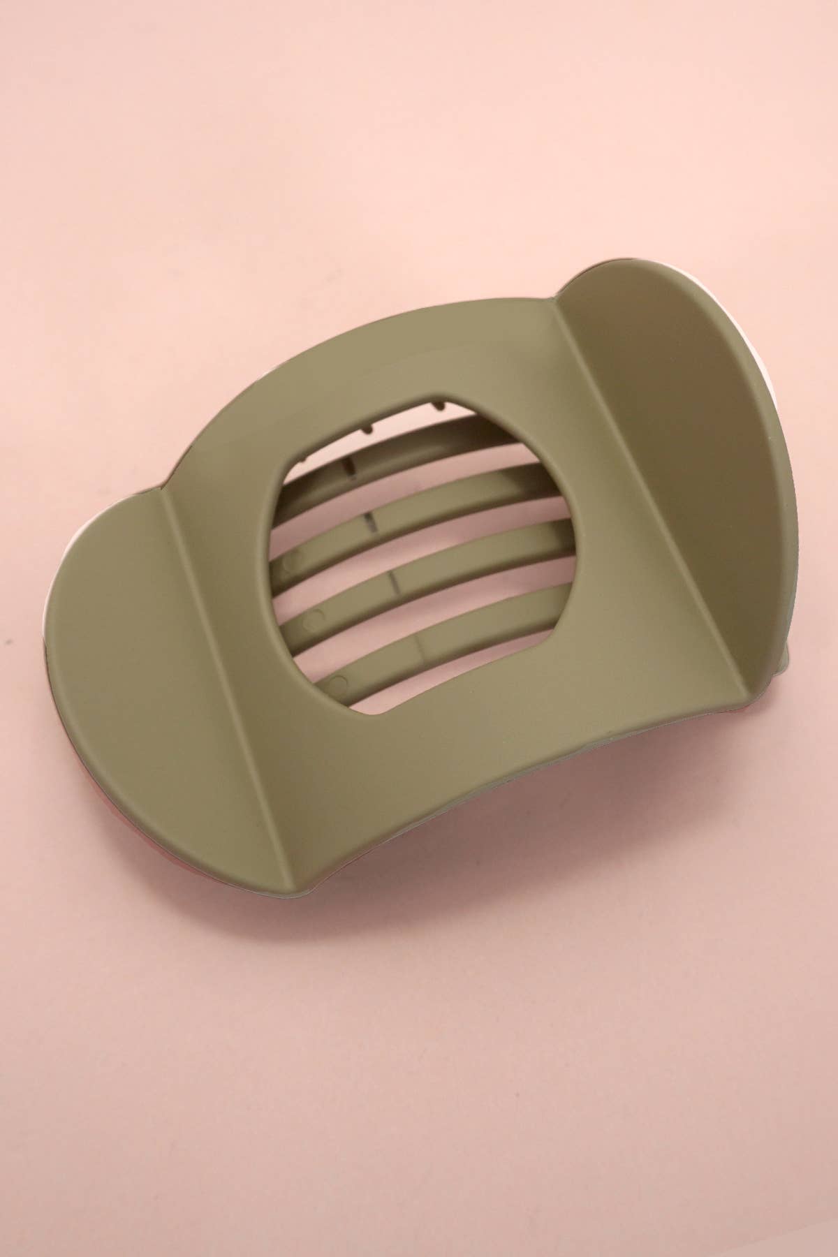 Lay Flat Large Hair Claw Clips for Secure Styling | 40H980