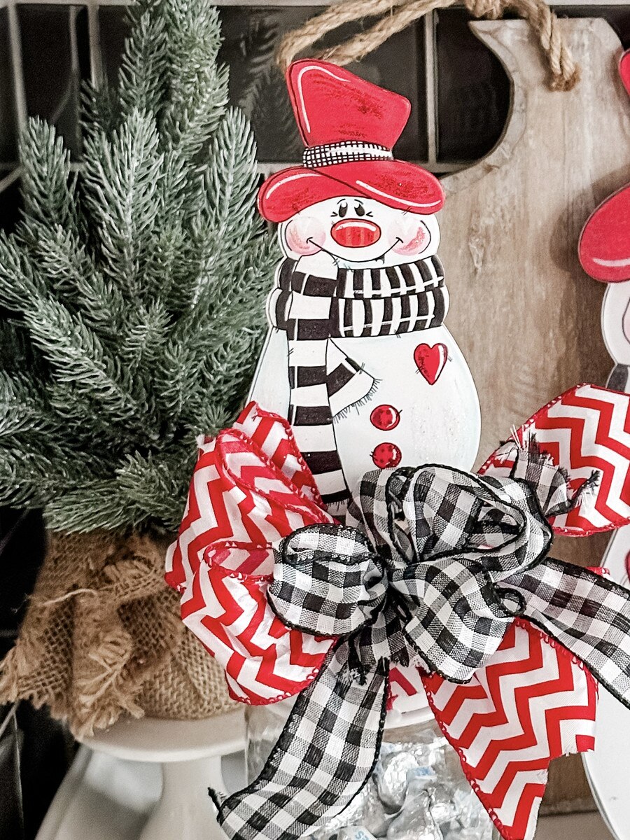 Black & White Scarf Snowman