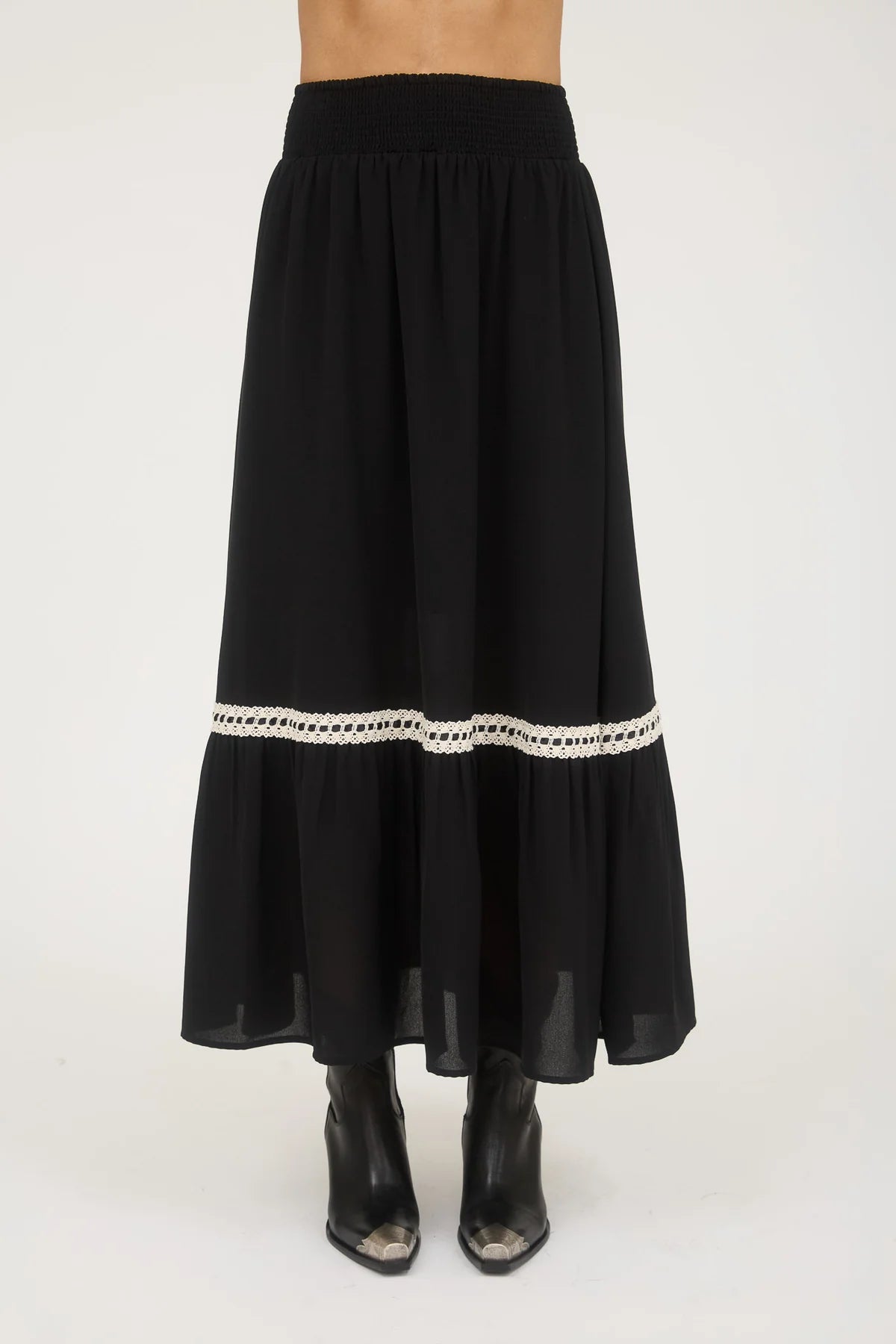 CONTRAST LACE TRIM SMOCKED WAIST MIDI SKIRT