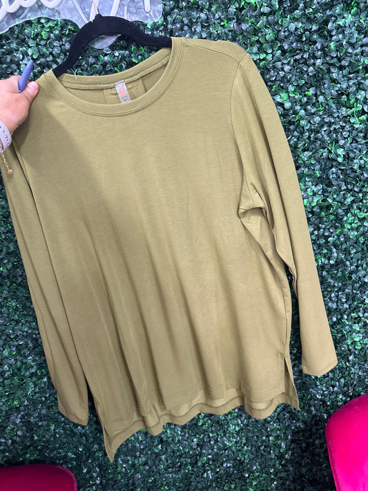 Easy Edge Hi Low Long Sleeve Top Camo Green