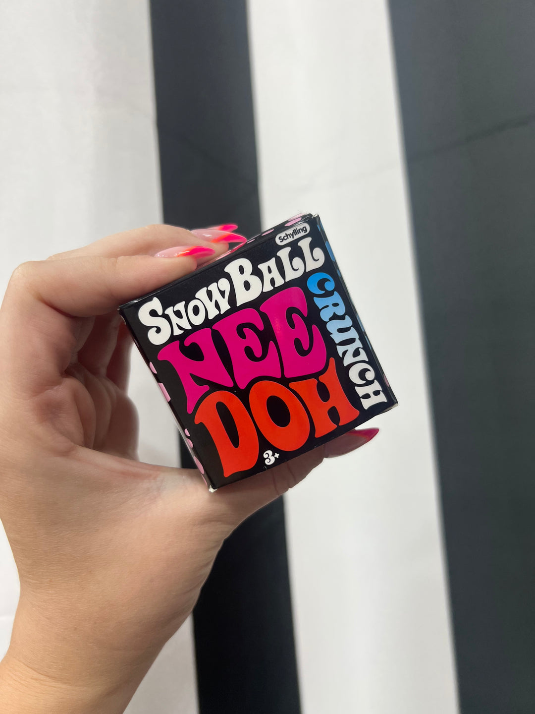 NeeDoh-Style Snowball Crunch Squishy Toy