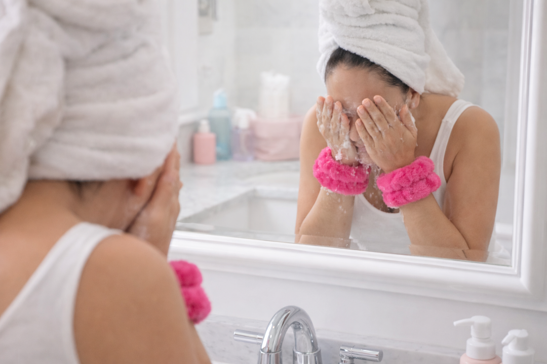 absorbent spa wrist bands for face washing routine