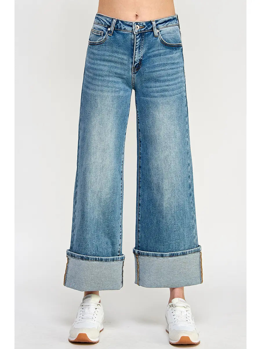 Mid Rise Cuffed Jeans with Stretch